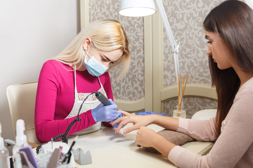 Uzundere Manikürcü